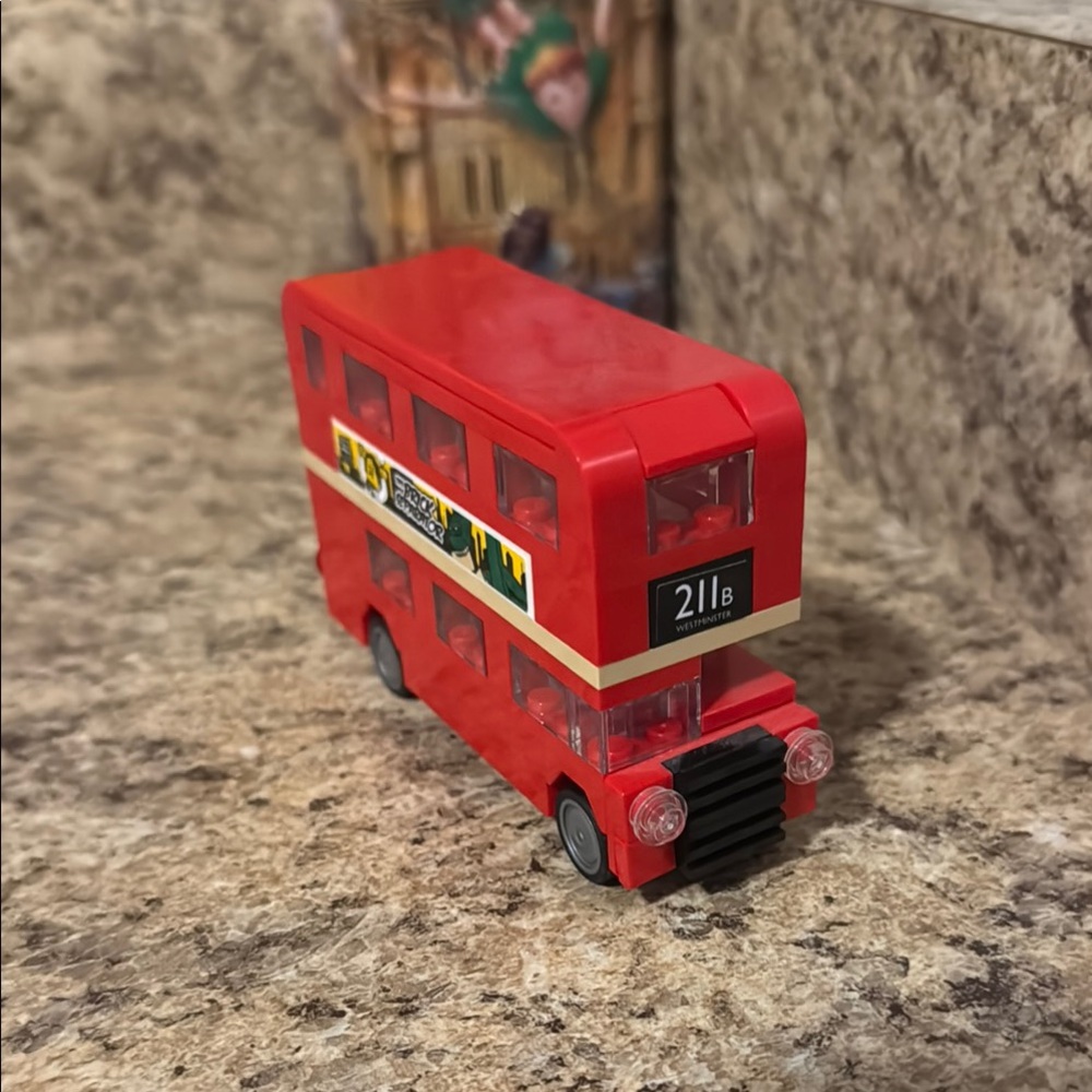 Lego London Red Double-Decker Bus - Picture 5 of 5
